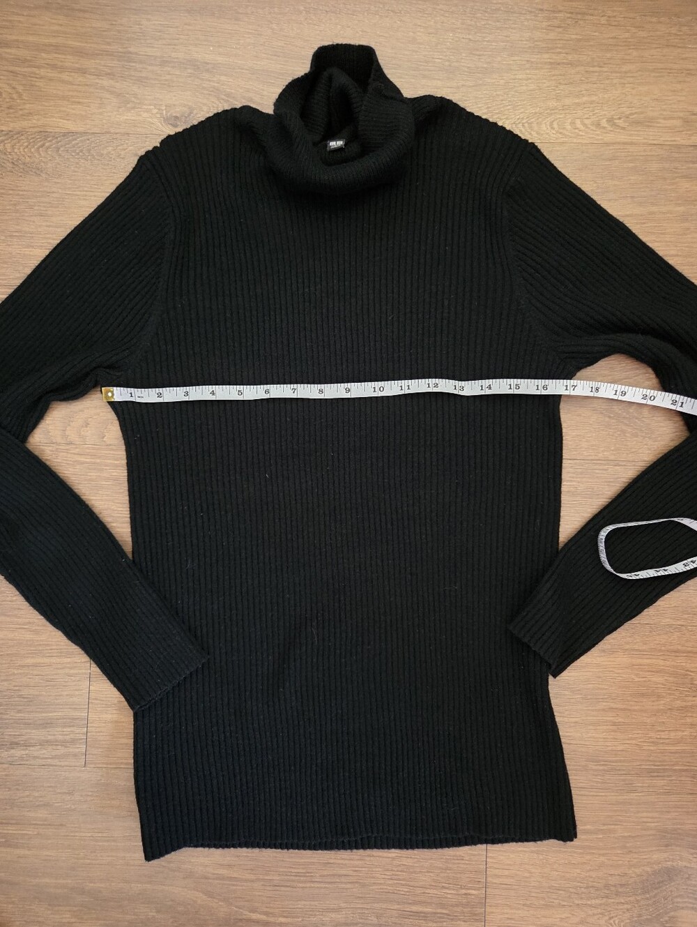 Uniqlo Black Ribbed Turtleneck Sweater for Men - Picture 3 of 4